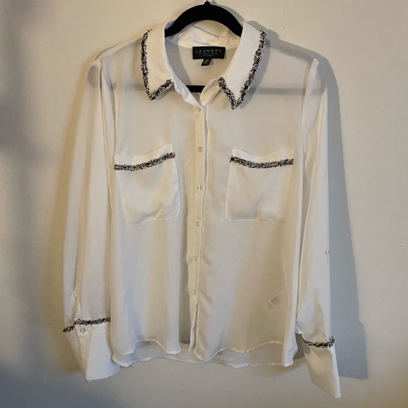 white blouse with knit detailing - Picture 2 of 2